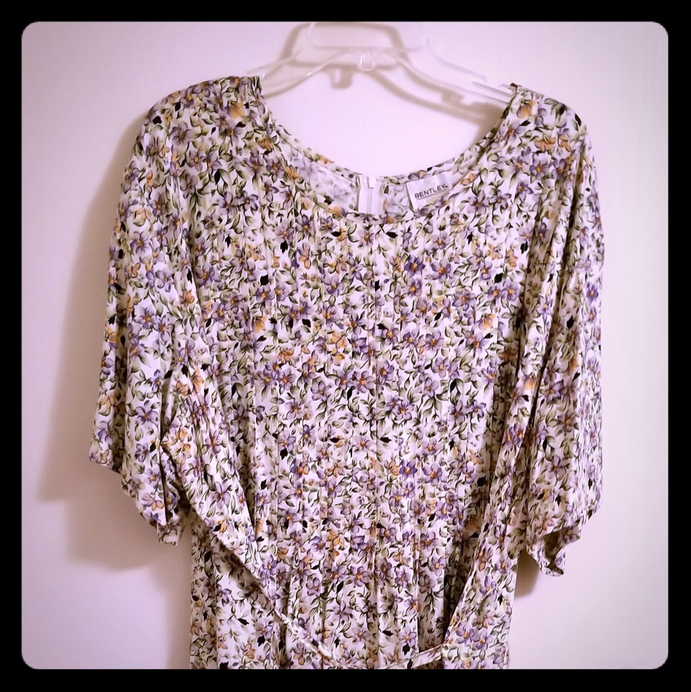 Vintage OffWhite Floral Purple Flower & Leaf Dress